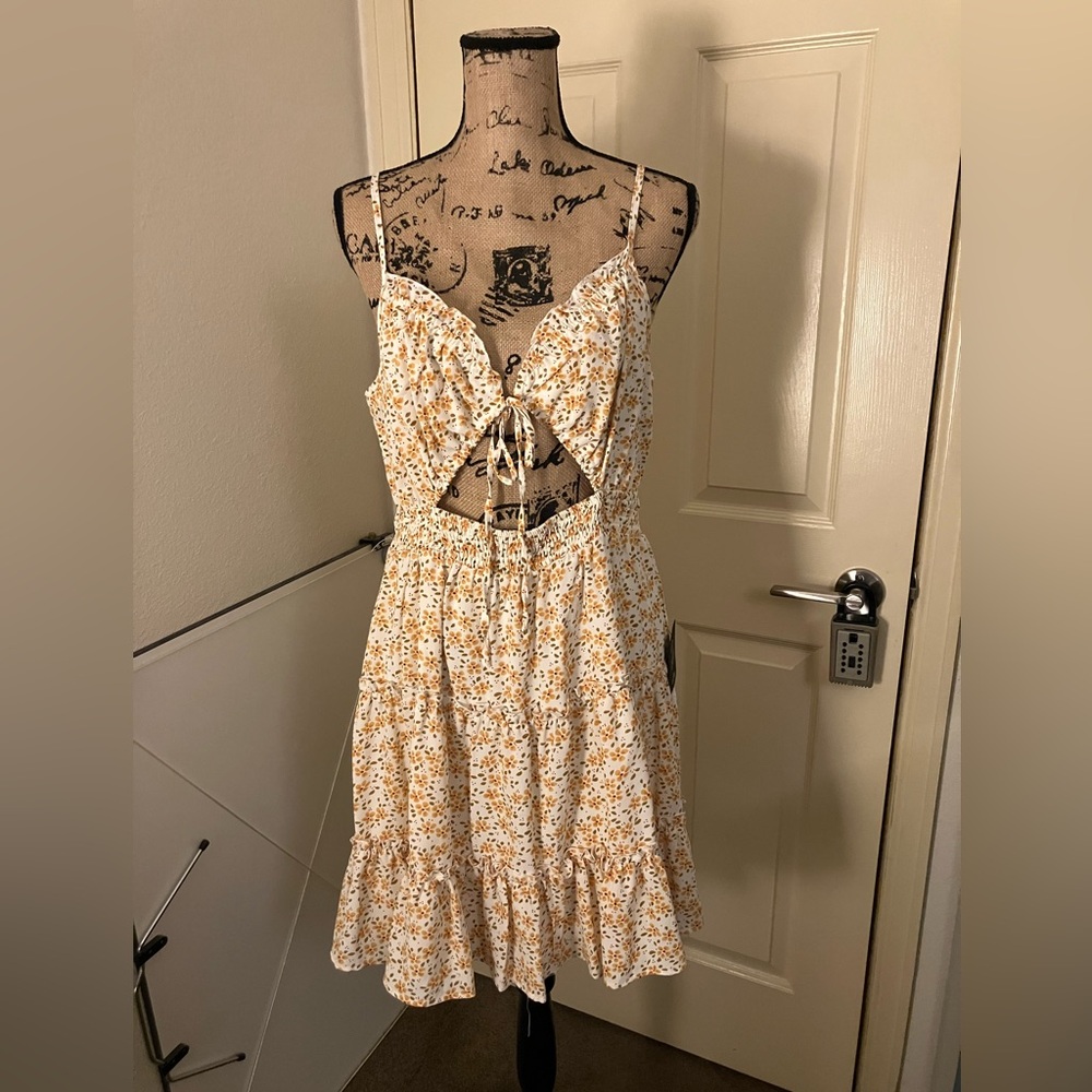 Lulus cut out stomach yellow cute frilly floral print summer dress XL 12 14